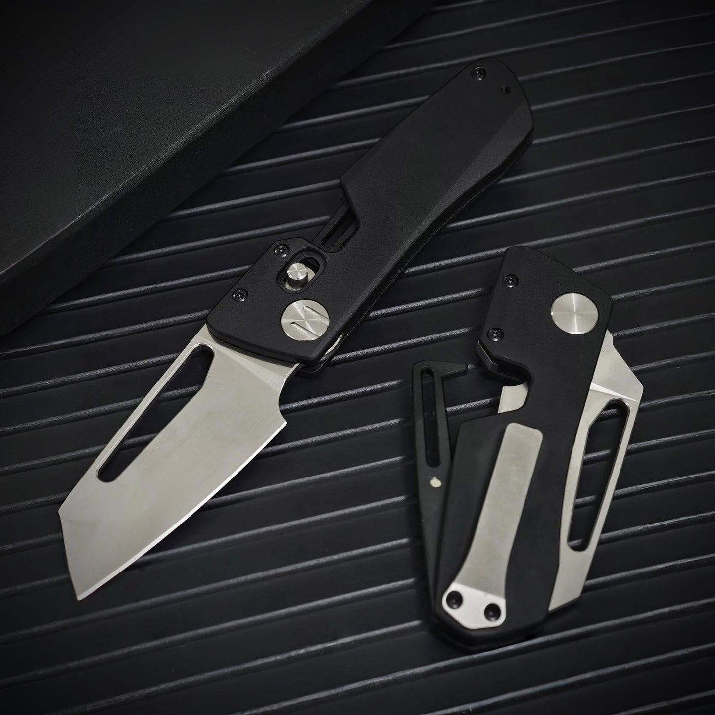 Nightfall Titan knife