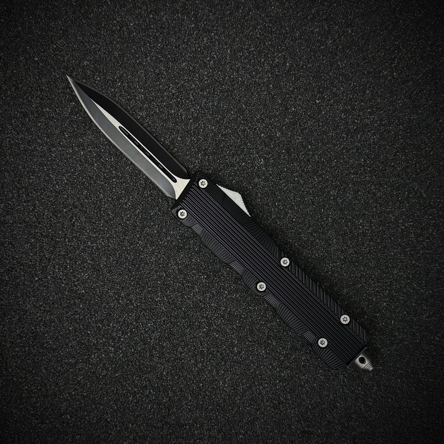 Liner Strike knife