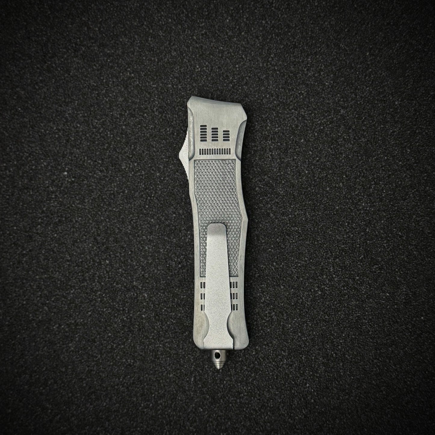 Silverout Strike knife