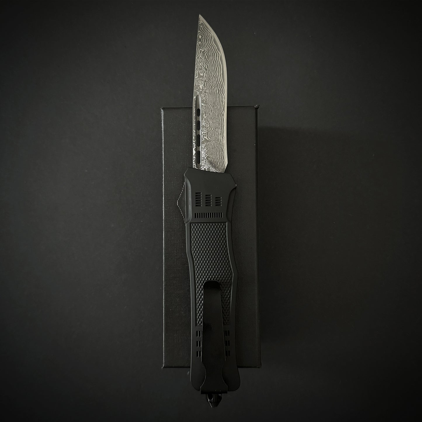 Damout Strike knife