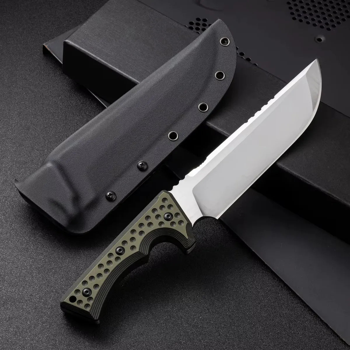 Titan Dominator Survival Knife | Heavy-Duty Fixed Blade, Kydex Sheath