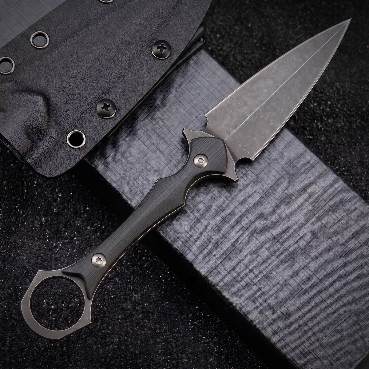 Phantom Fang knife – D2 Steel Double-Edge Dagger